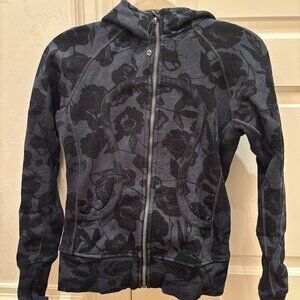 Lululemon scuba jacket navy blue with butterflies size 4